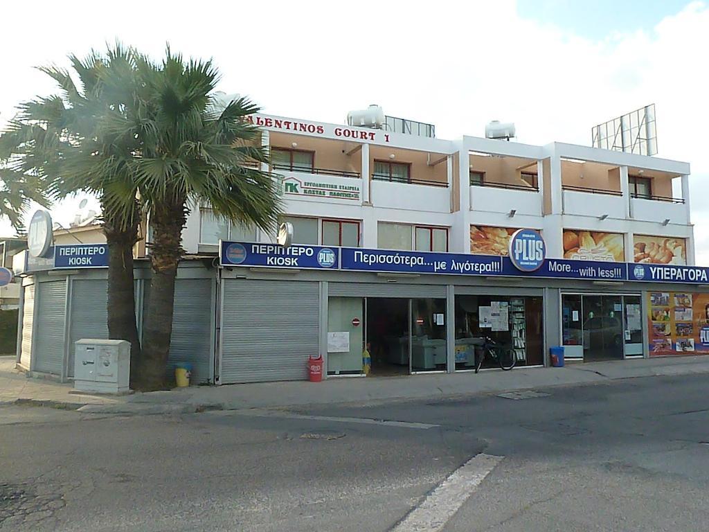 Valentinos Court Apartment Paphos Ruang foto