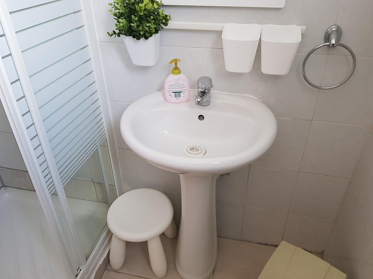 Valentinos Court Apartment Paphos Bagian luar foto